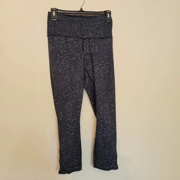 Lululemon True Self Crop II Samba Snake Battleship 6 - Picture 3 of 7